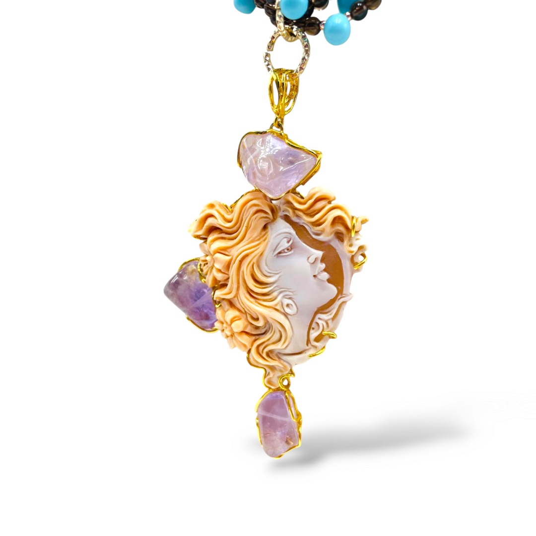 Ciondolo Chakra in cammeo montato su argento