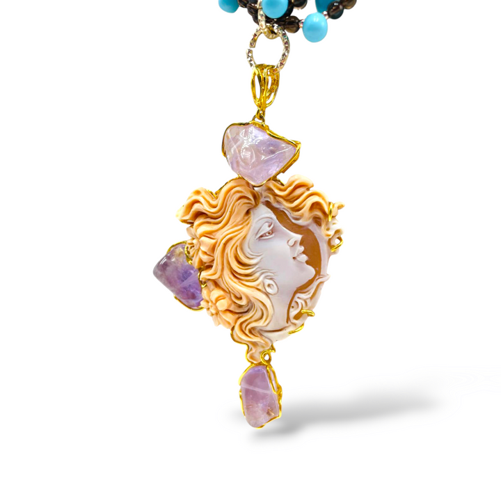 Ciondolo Chakra in cammeo montato su argento
