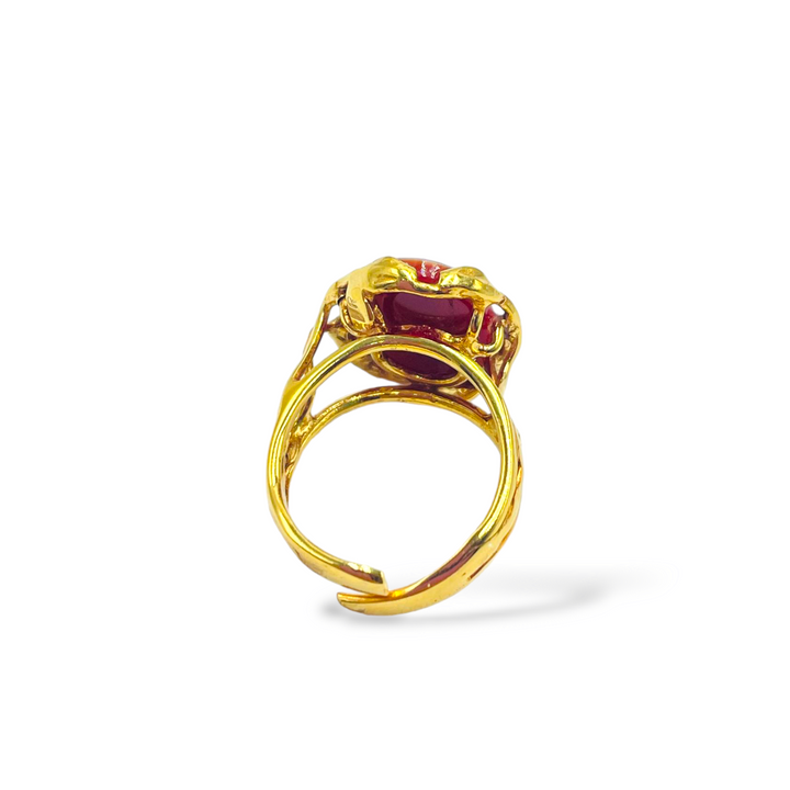 Goddess ring in red agate mounted on silver