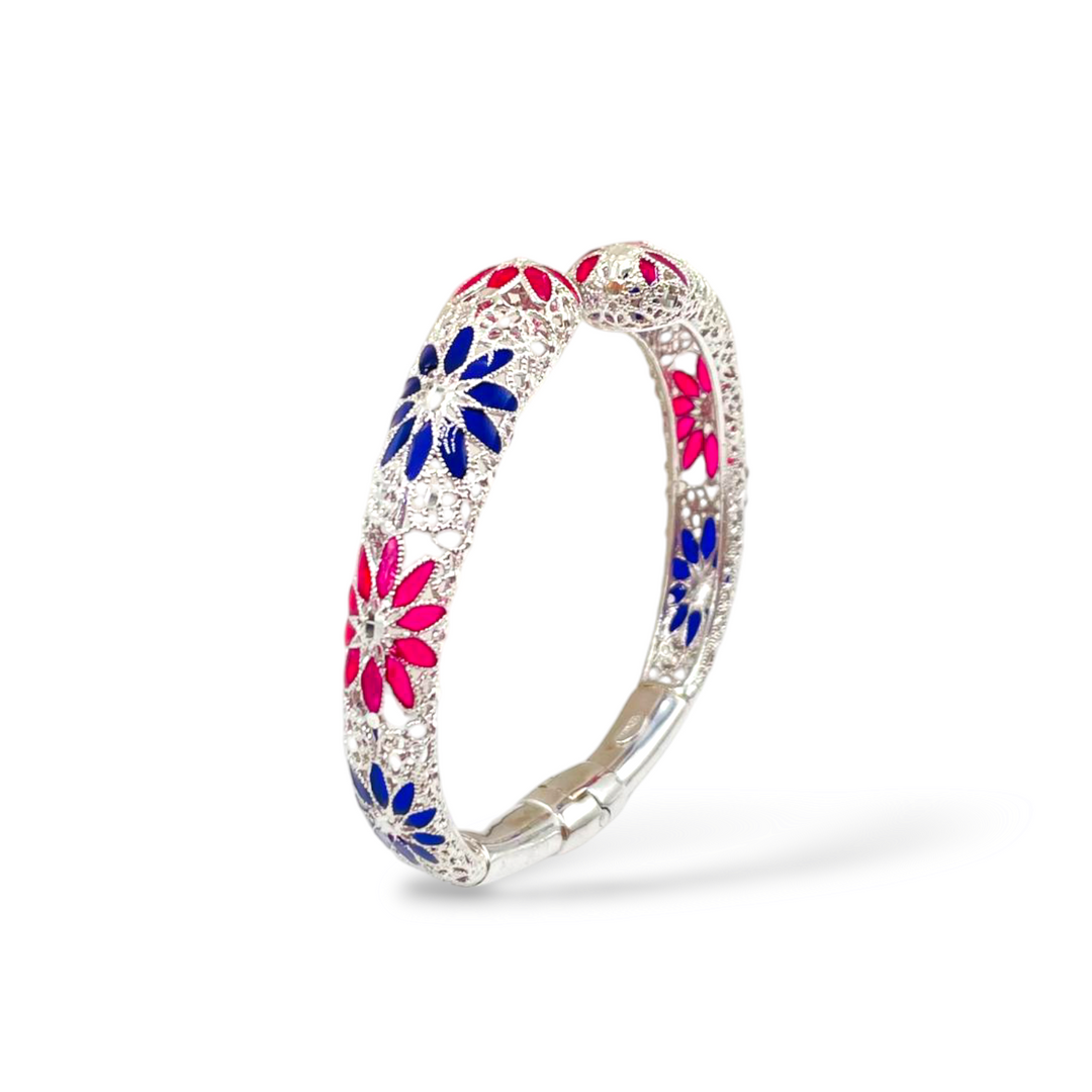 Bracelet flowers in enameled silver with filigree workmanship.