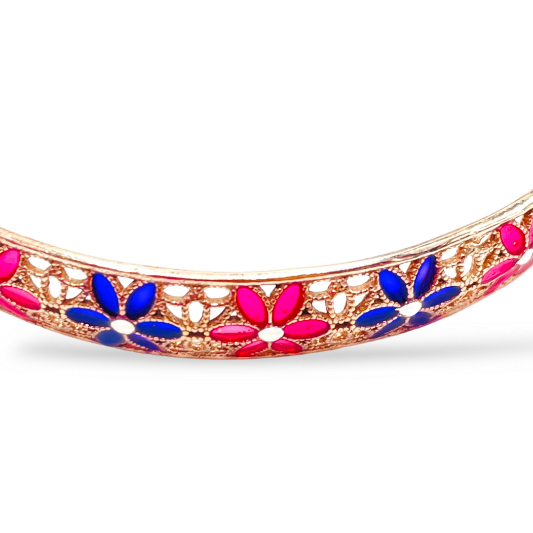 Bracelet flowers in enameled silver with filigree workmanship.