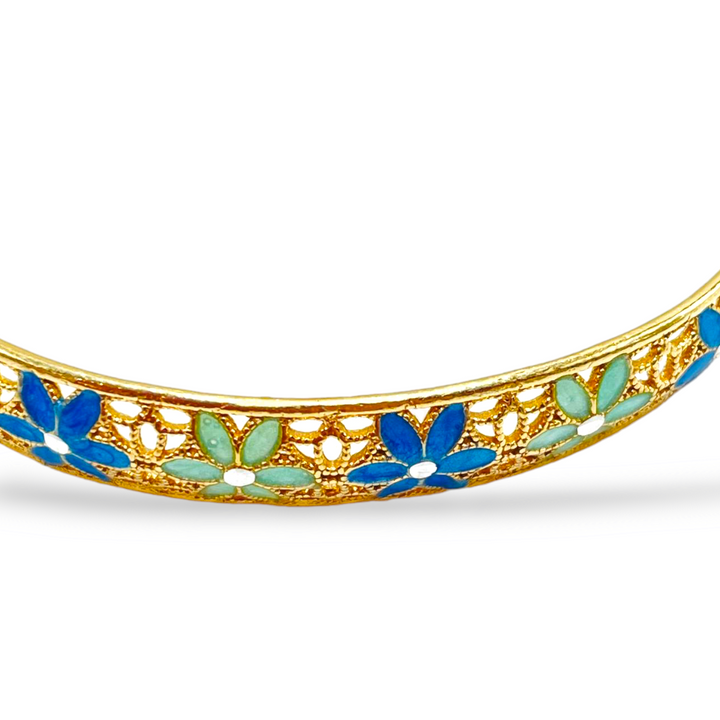Bracelet flowers in enameled silver with filigree workmanship.