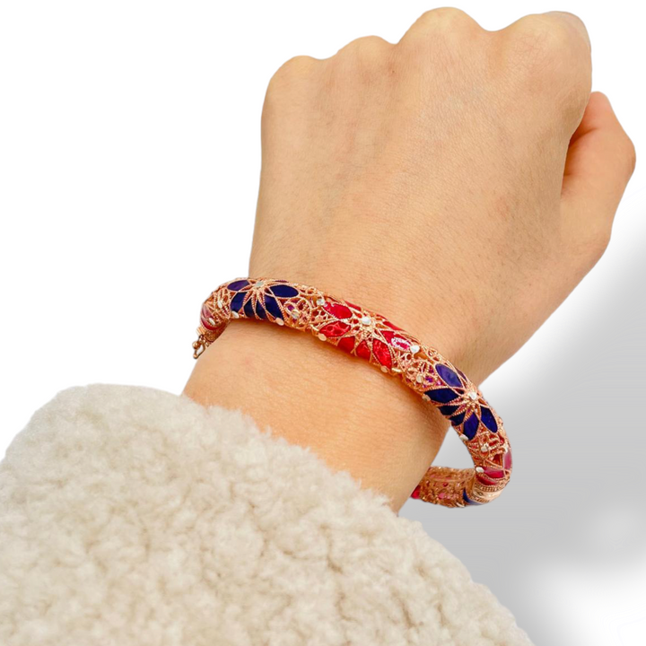 Bracelet flowers in enameled silver filigree workmanship