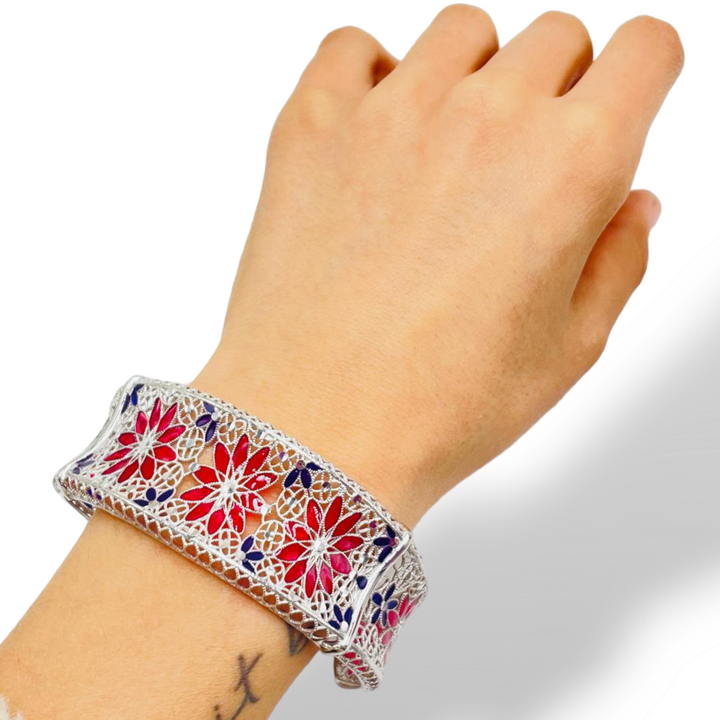 Bracelet flowers in enameled silver filigree workmanship