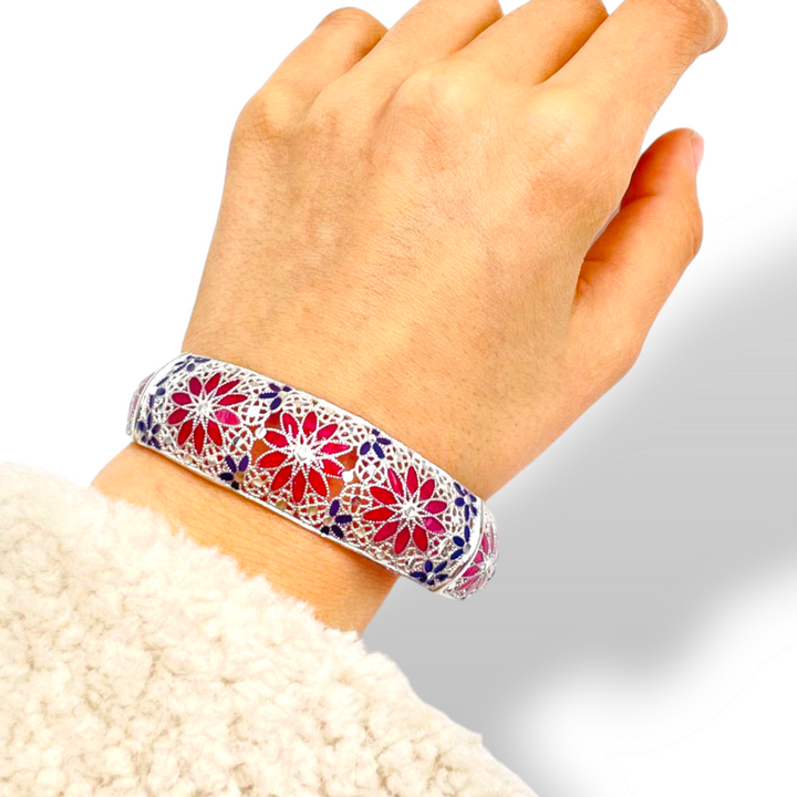 Bracelet flowers in enameled silver filigree workmanship