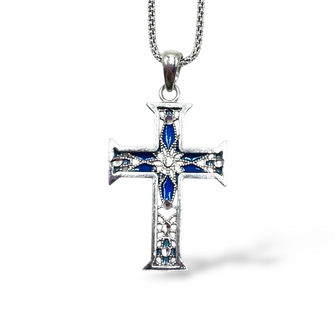 Cross pendant in enamelled silver with filigree workmanship