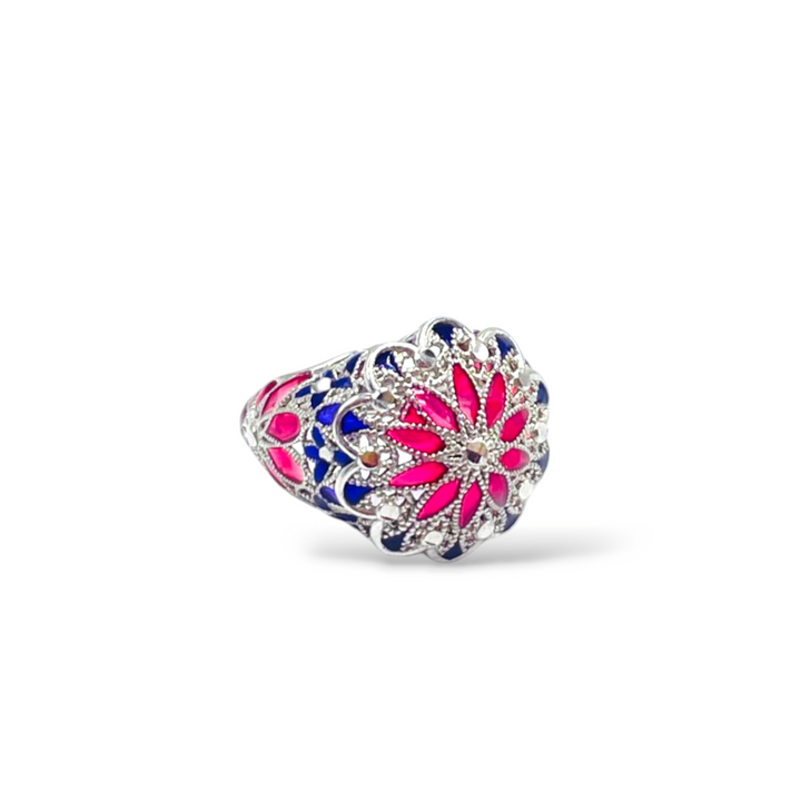 Enamelled silver flower ring with filigree workmanship