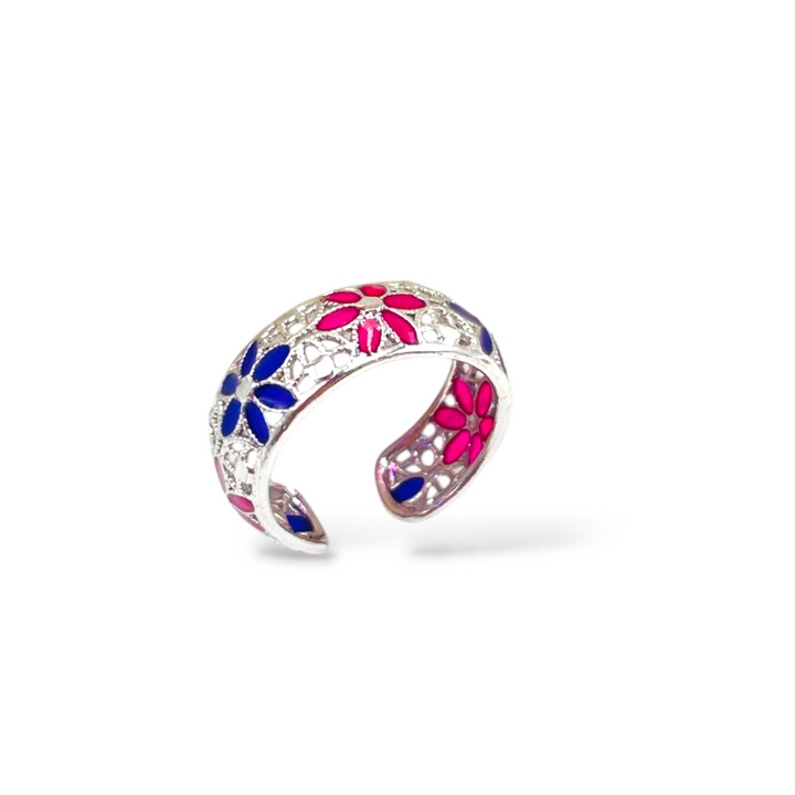 Enamelled silver flower ring with filigree workmanship