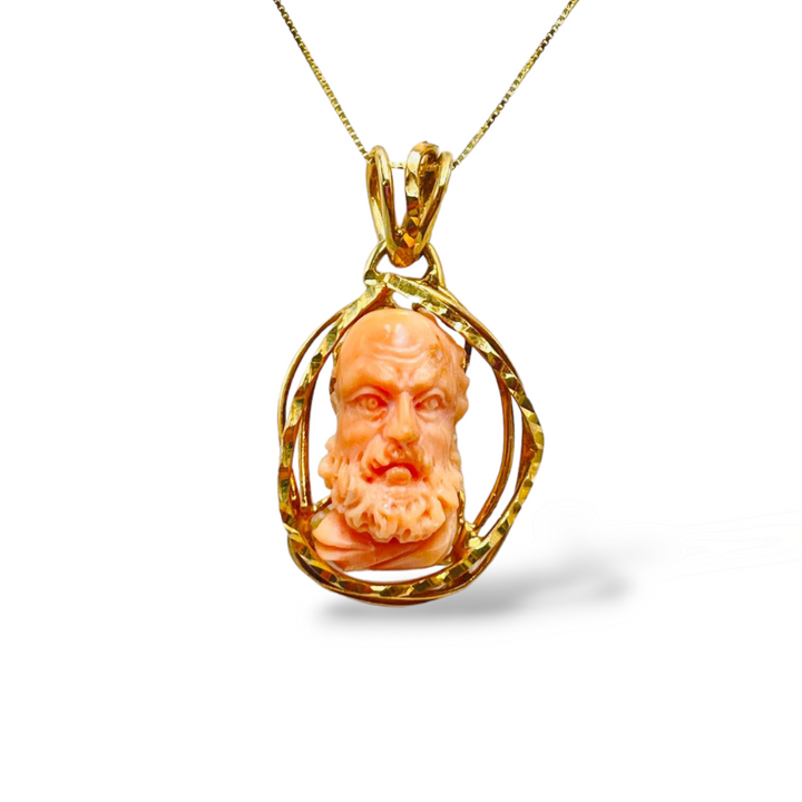 Collana ciondolo Padre Pio in corallo montato su argento