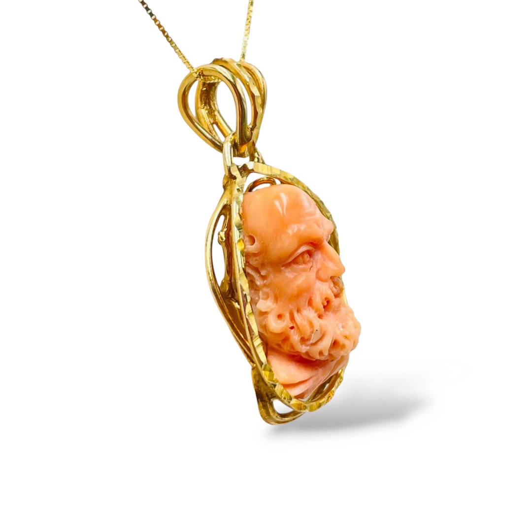 Collana ciondolo Padre Pio in corallo montato su argento