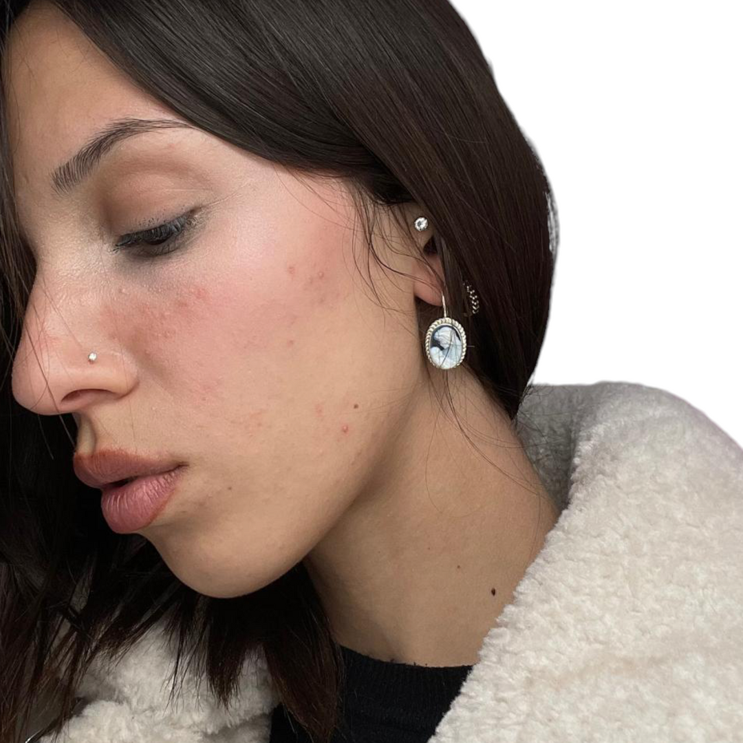 "Motherhood" earrings in blue agate mounted on silver