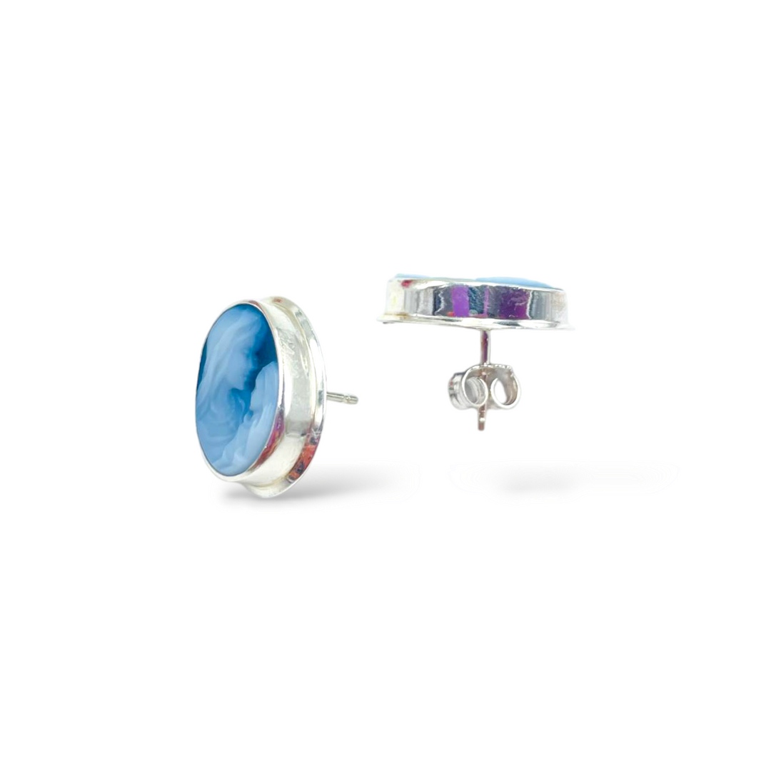 "la mammina" earrings in blue agate mounted on silver