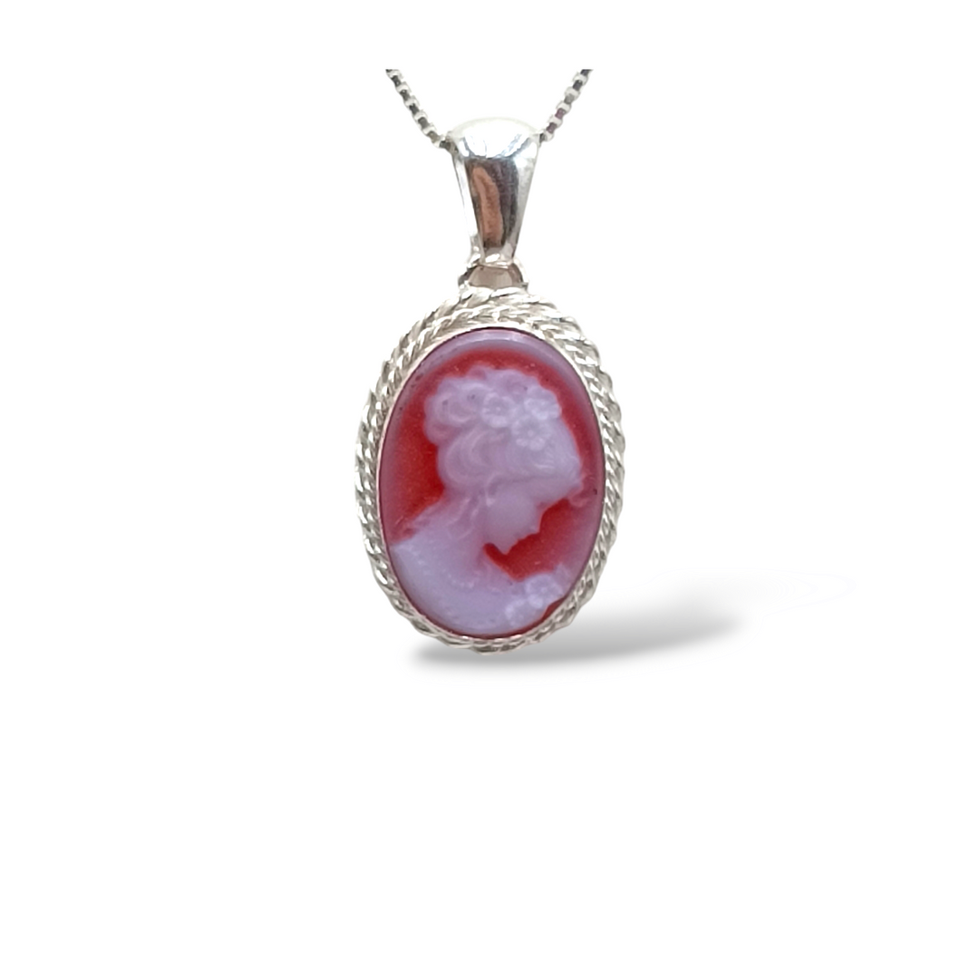 "Big Mom" pendant in blue agate set in silver