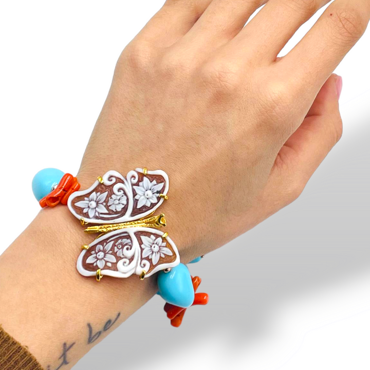 Bracciale farfalla in cammeo montato su argento