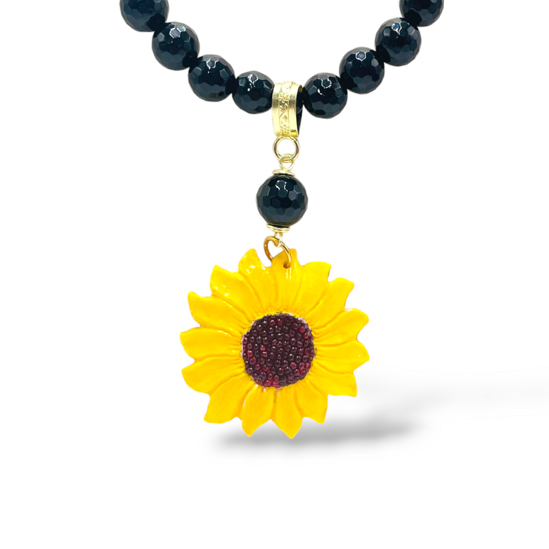 Collana ciondolo girasole in cammeo montato su argento  Lucia Vitiello Gioielli di Napoli