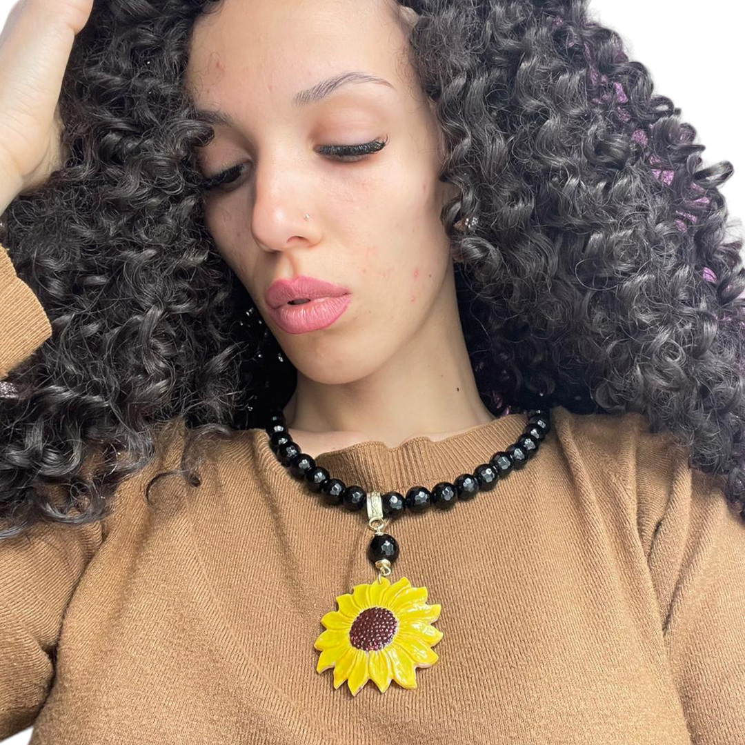 Collana ciondolo girasole in cammeo montato su argento