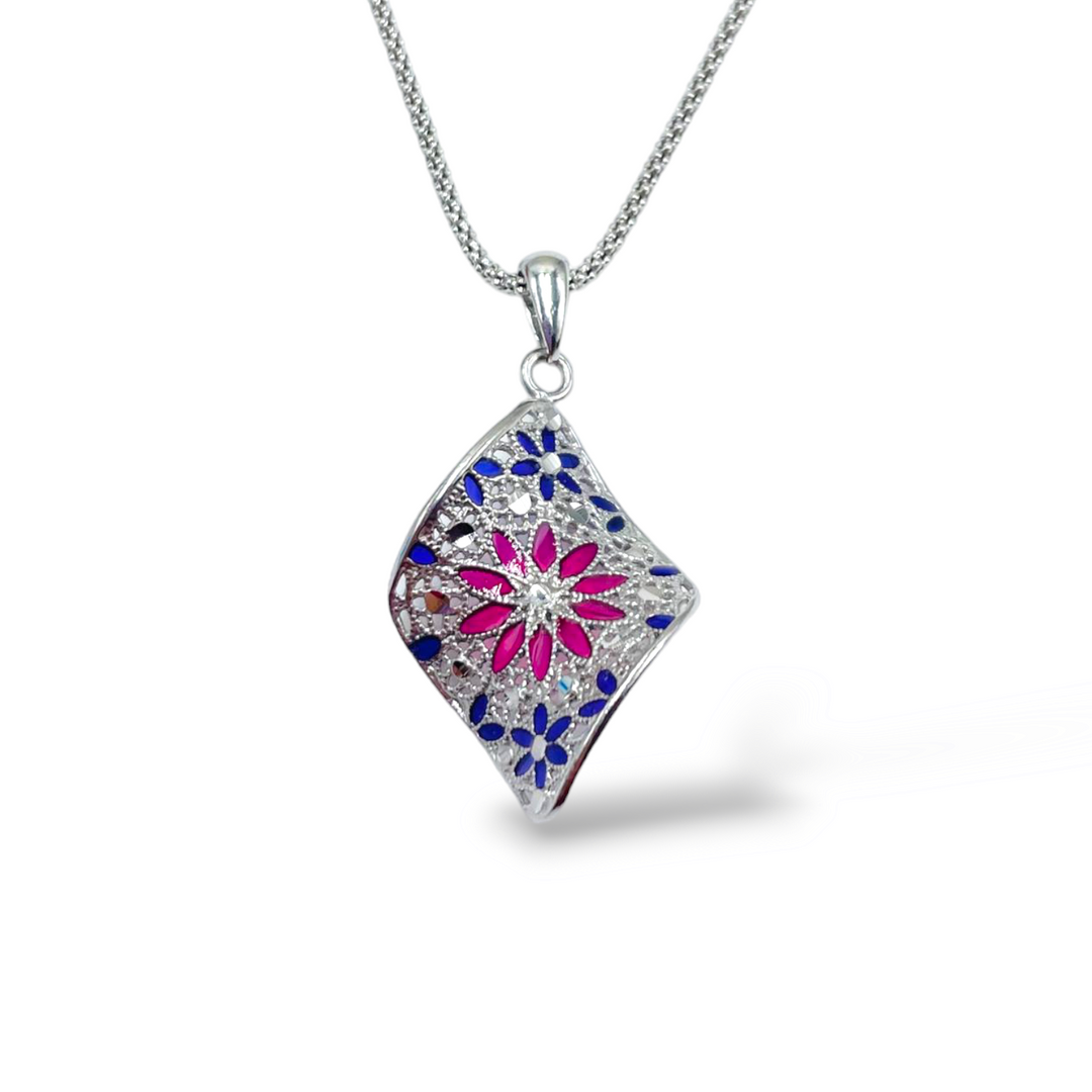 Flower necklace in enameled silver with filigree workmanship