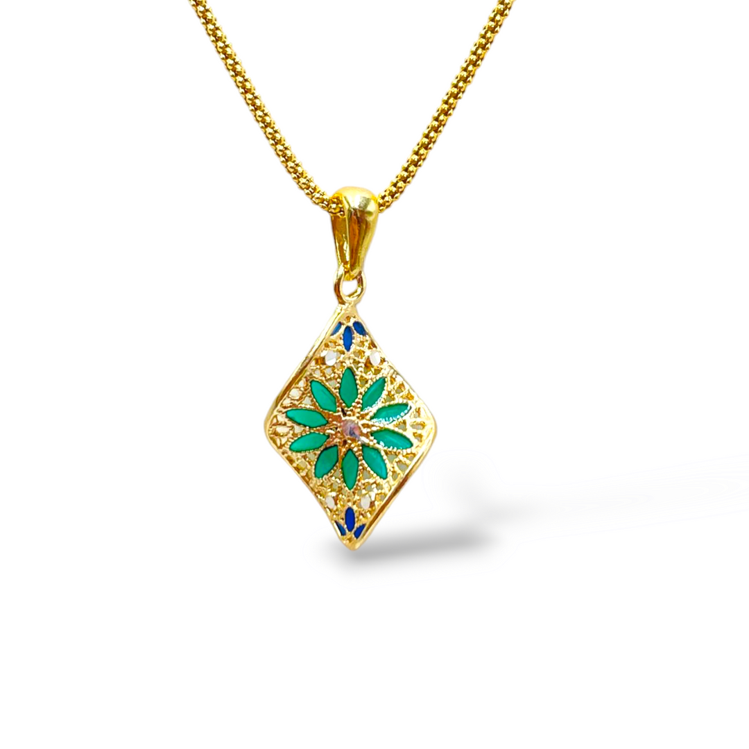 Rhombus flower necklace in enameled silver with filigree workmanship