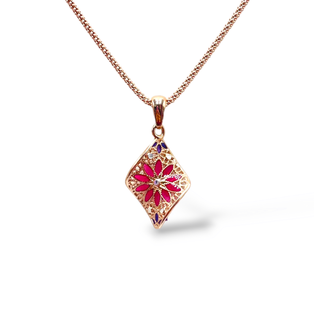 Rhombus flower necklace in enameled silver with filigree workmanship