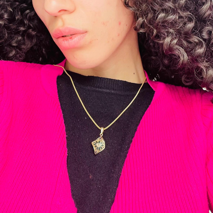 Rhombus flower necklace in enameled silver with filigree workmanship