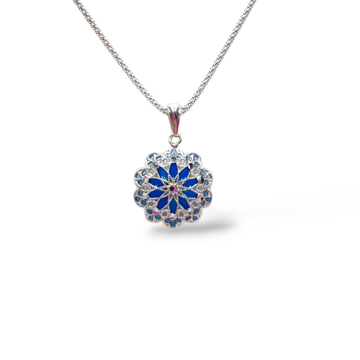 Flower pendant in enamelled silver with filigree workmanship