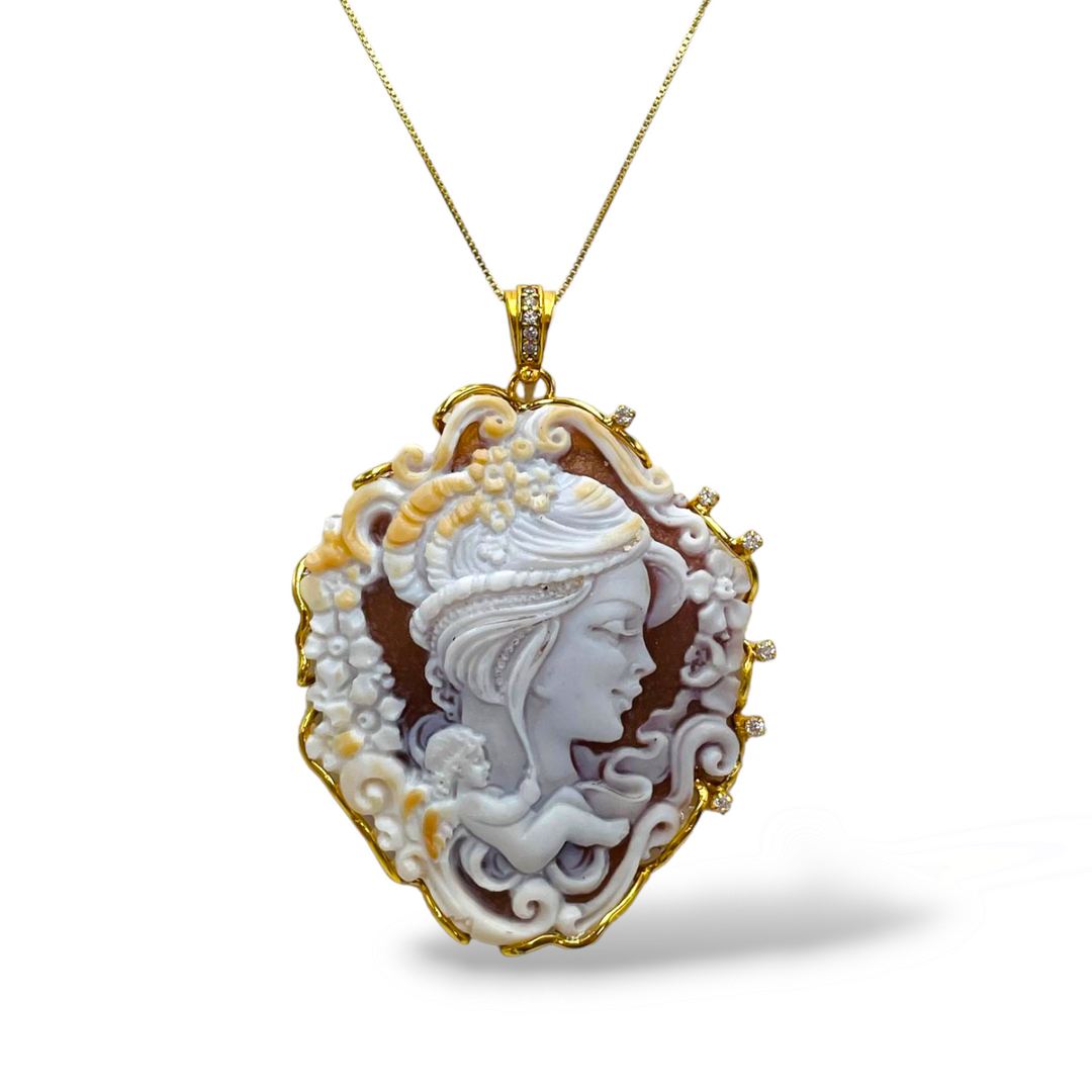 Collana ciondolo dea degli angeli in cammeo montato su argento Lucia Vitiello Gioielli di Napoli