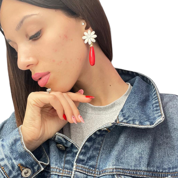 Daisy cameo earrings mounted on silver
