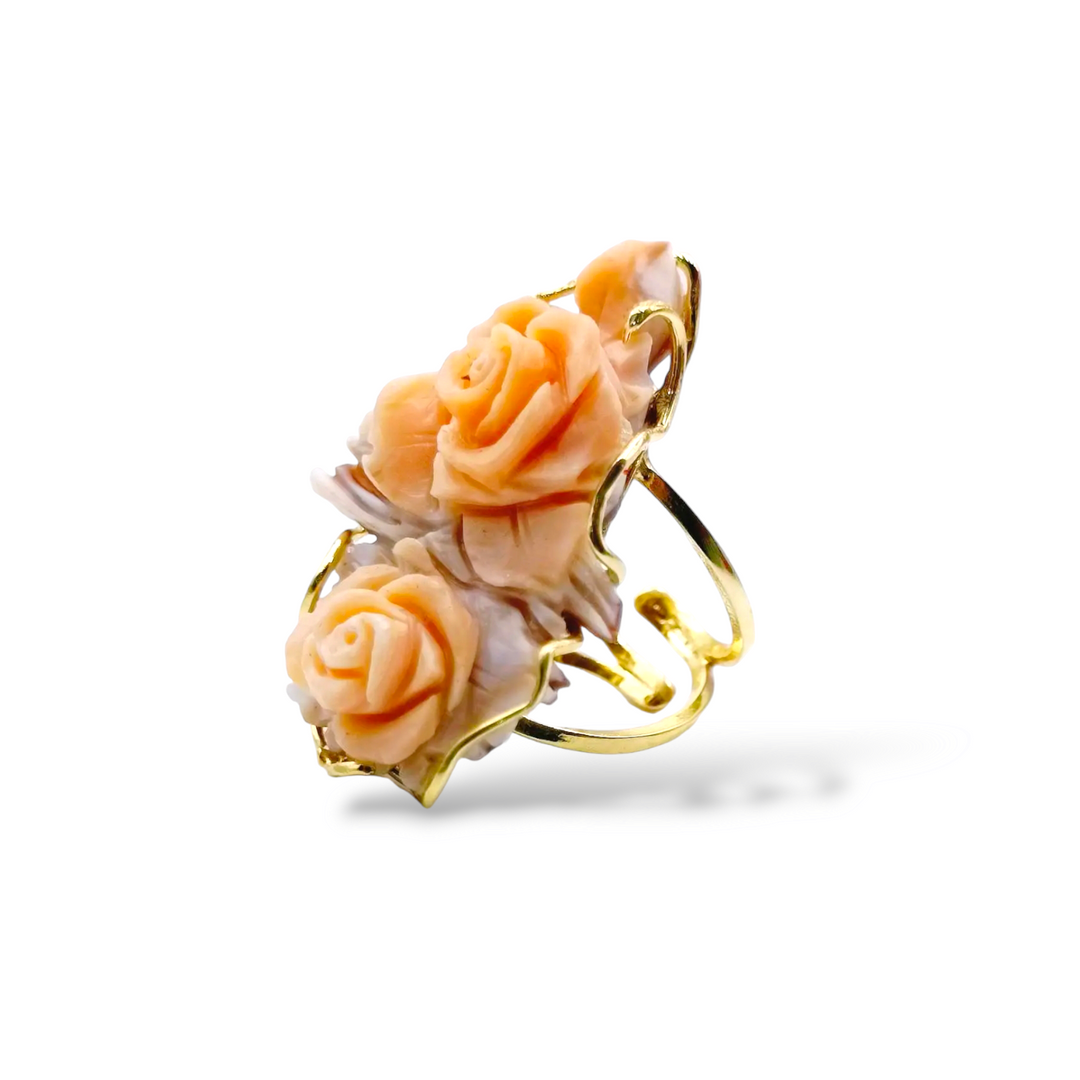 FINE COLLEZIONE - Anello fiore in cammeo montato su argento