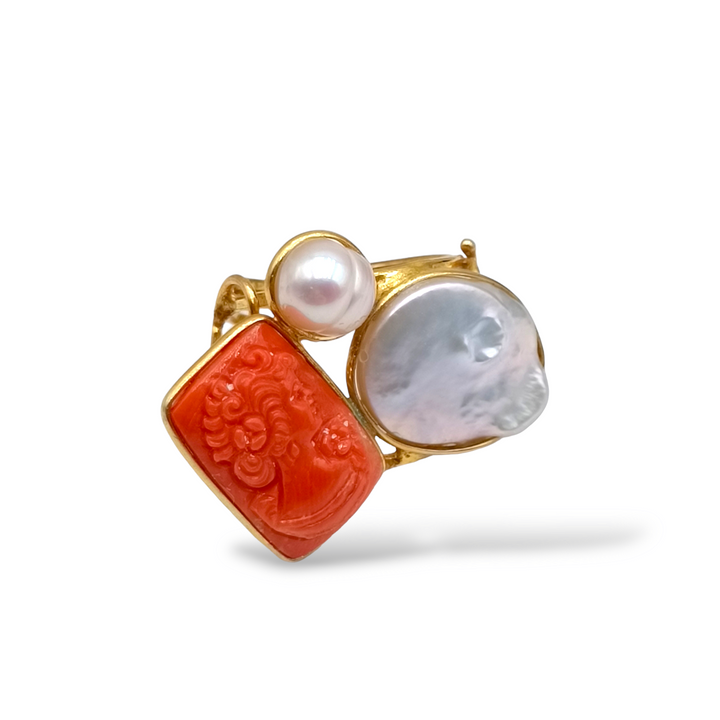 Goddess ring in red coral and pearls mounted on silver
