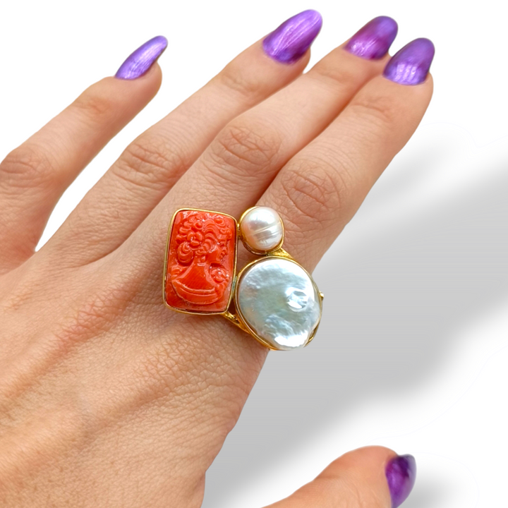 Goddess ring in red coral and pearls mounted on silver