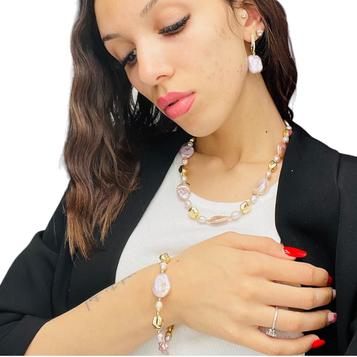 Complete set of river pearls and baroque pearls