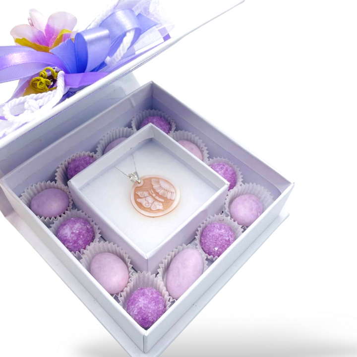 Wedding favor - communion favor - baptism favor - cameo butterfly pendant