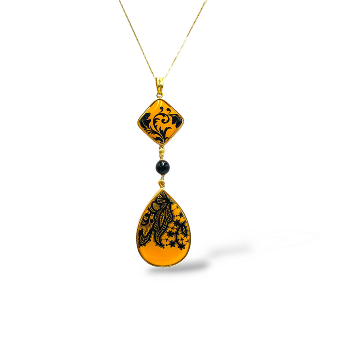 Collana ciondolo floreale in gemme di San Pietro Burgo montato su argento