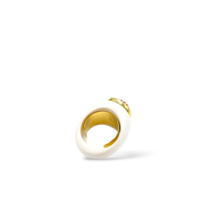 Elegant ring in real red coral mounted on white agate