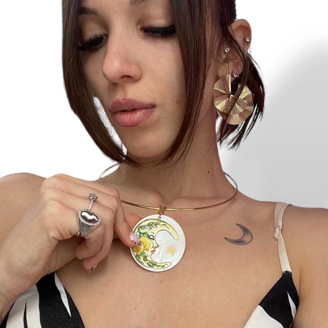 Collana luna della costiera in madreperla montata su argento