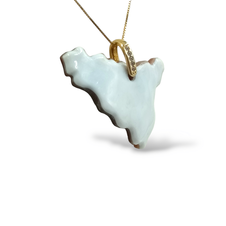 Sicily pendant on cameo