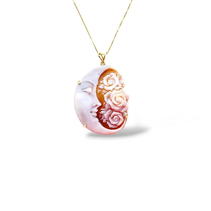 Collana ciondolo luna in cammeo montata in argento dorato