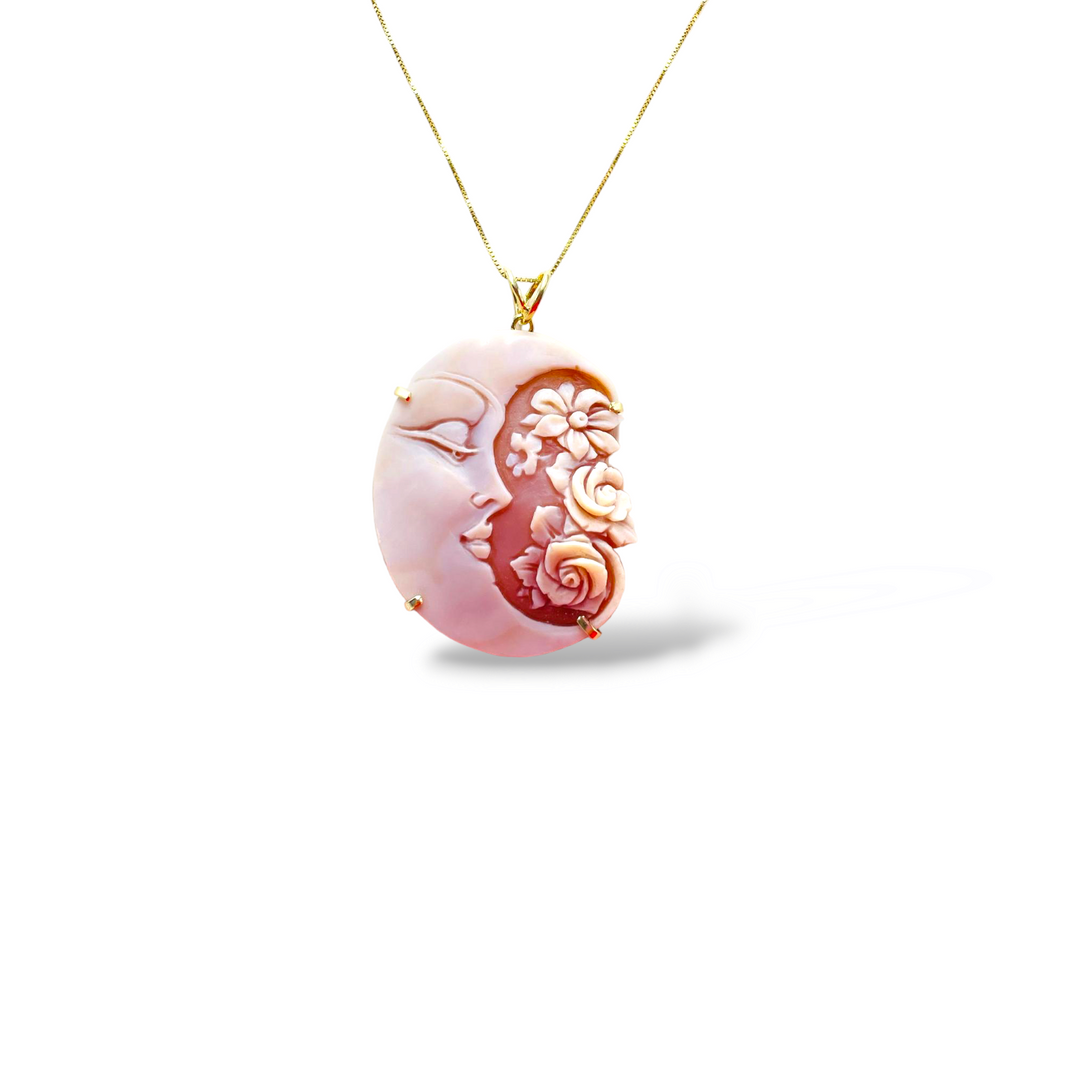 Collana ciondolo luna in cammeo montata in argento dorato