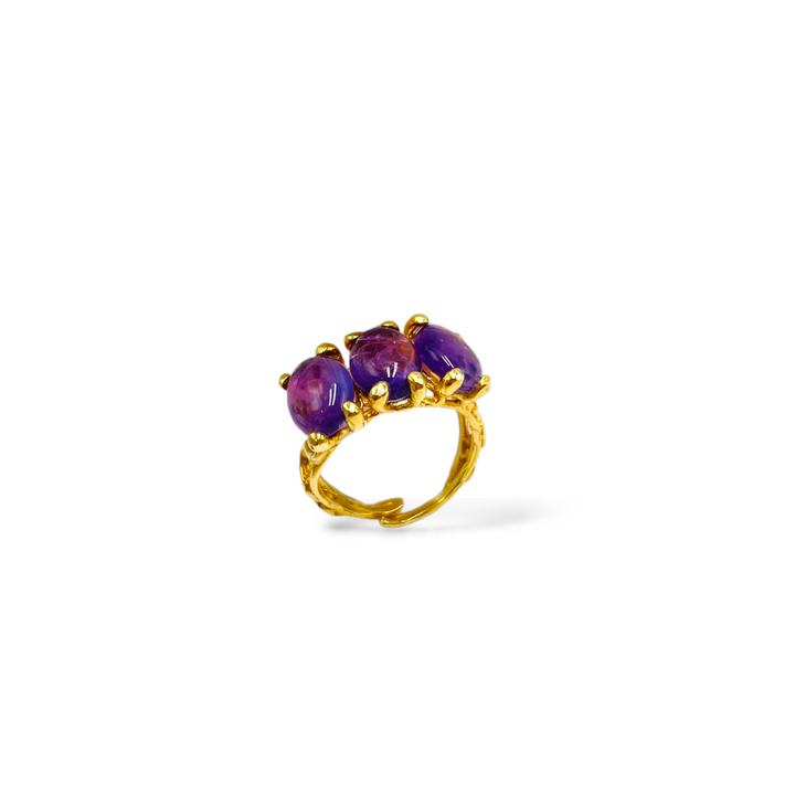 END OF COLLECTION - Amethyst trilogy ring mounted on silver