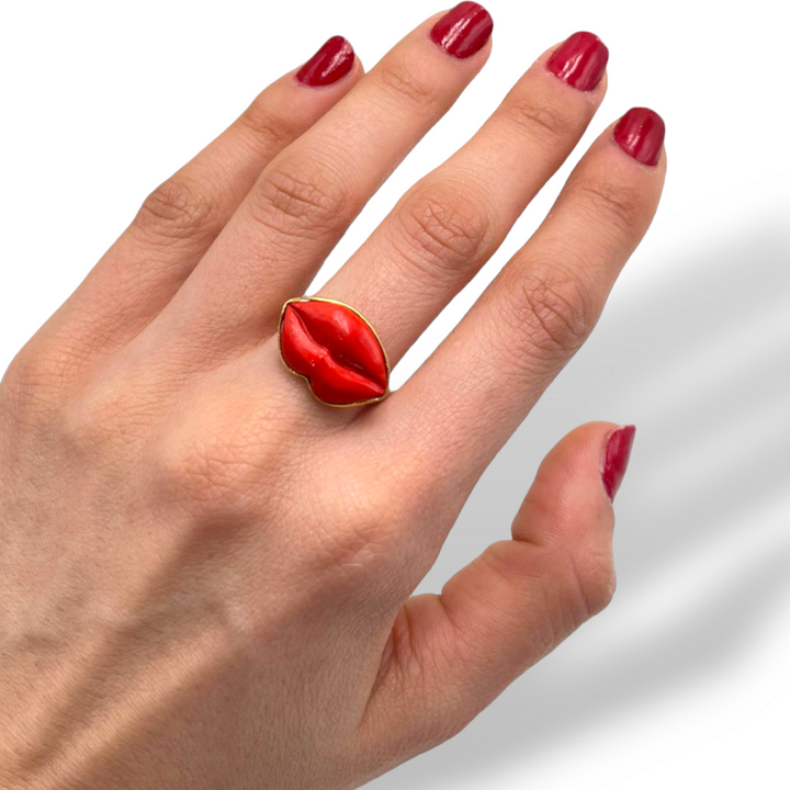 END OF COLLECTION - Kiss ring in coral paste mounted on silver