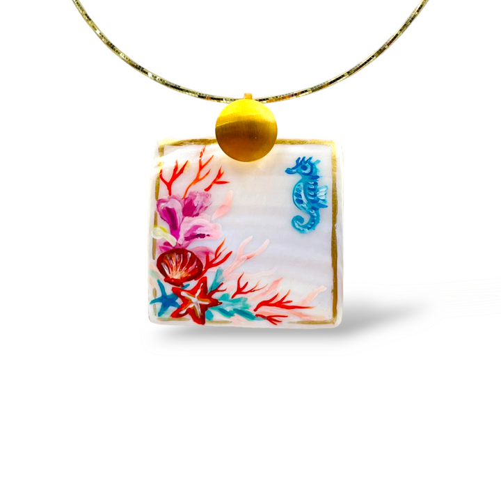Mother of pearl marine pendant necklace mounted on silver
