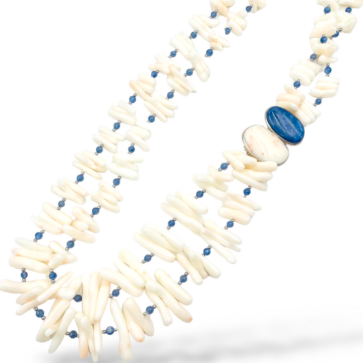 Collana rami in corallo e cianite montata su argento