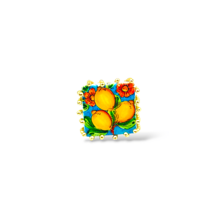 Coastal lemon ring on tile