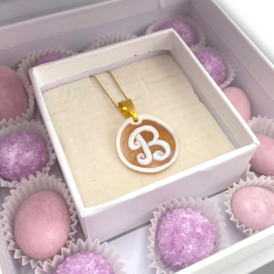 Wedding favor - communion favor - baptism favor - graduation favor initial pendant in cameo mounted on silver