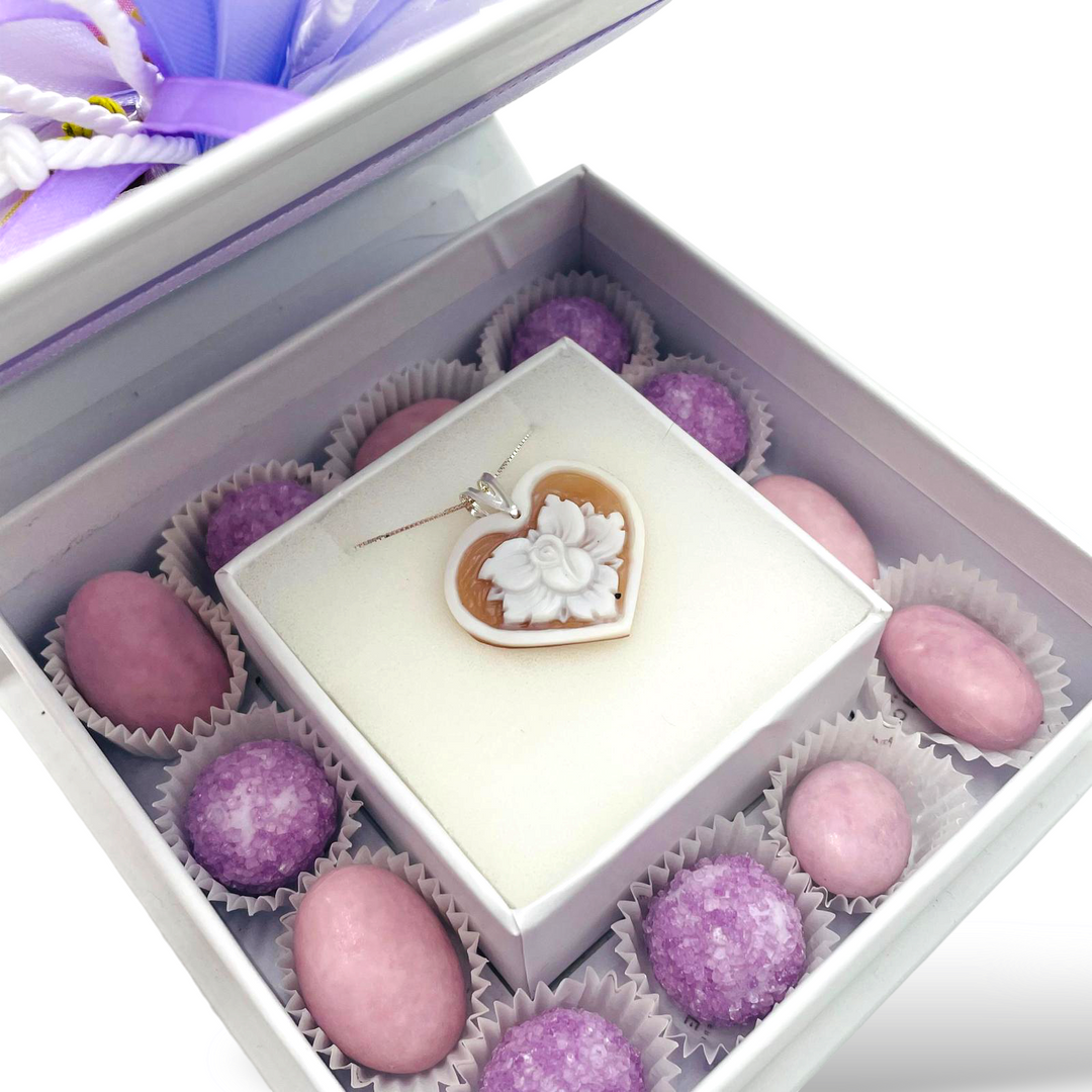 Wedding favor - communion favor - graduation favor - baptism favor - cameo lily pendant