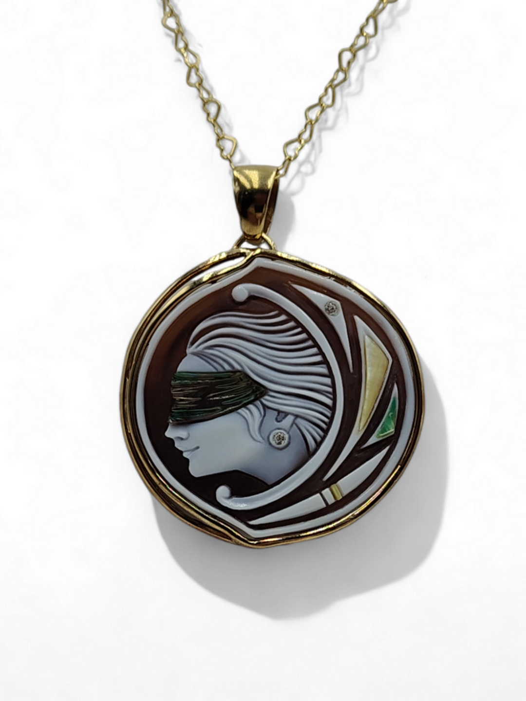 Lady Luck Pendant in Cameo Mounted on Silver
