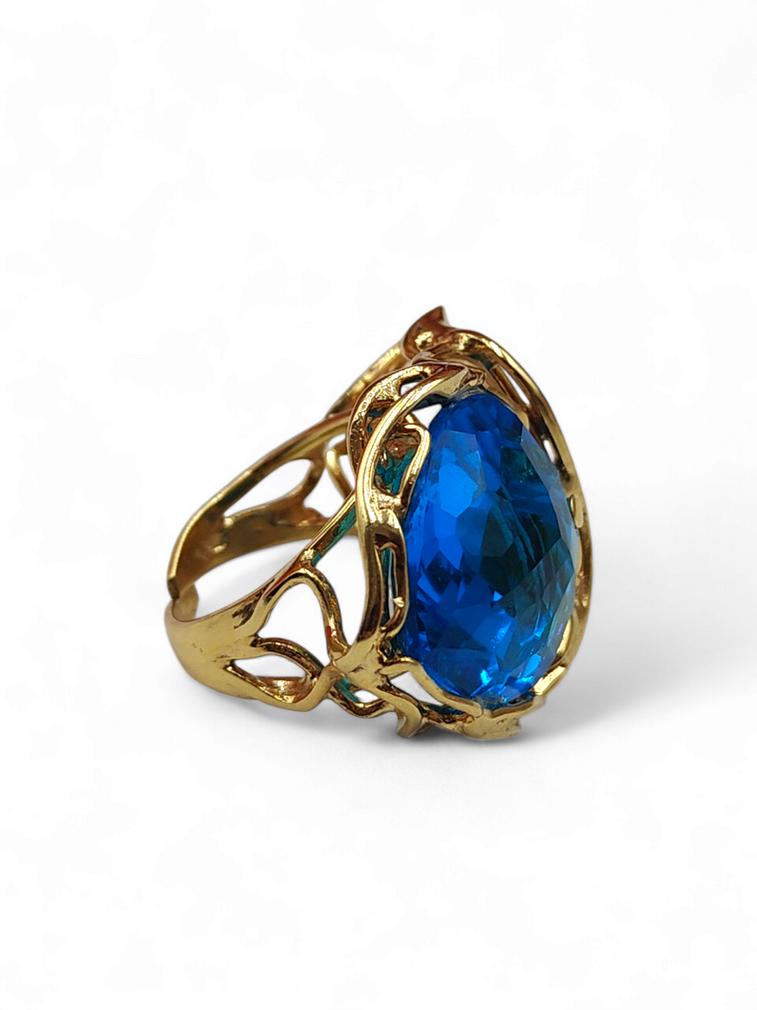 Topaz and coral ring mounted on silver
