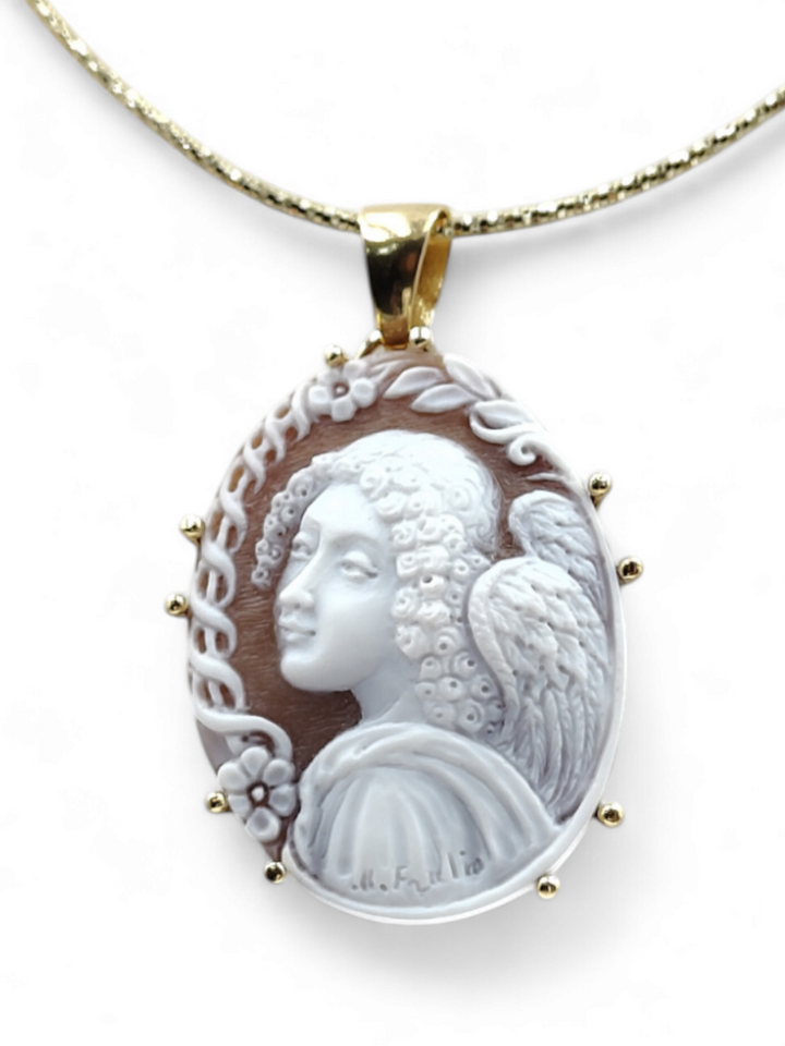 Collana ciondolo "angelo custode" in cammeo montato su argento