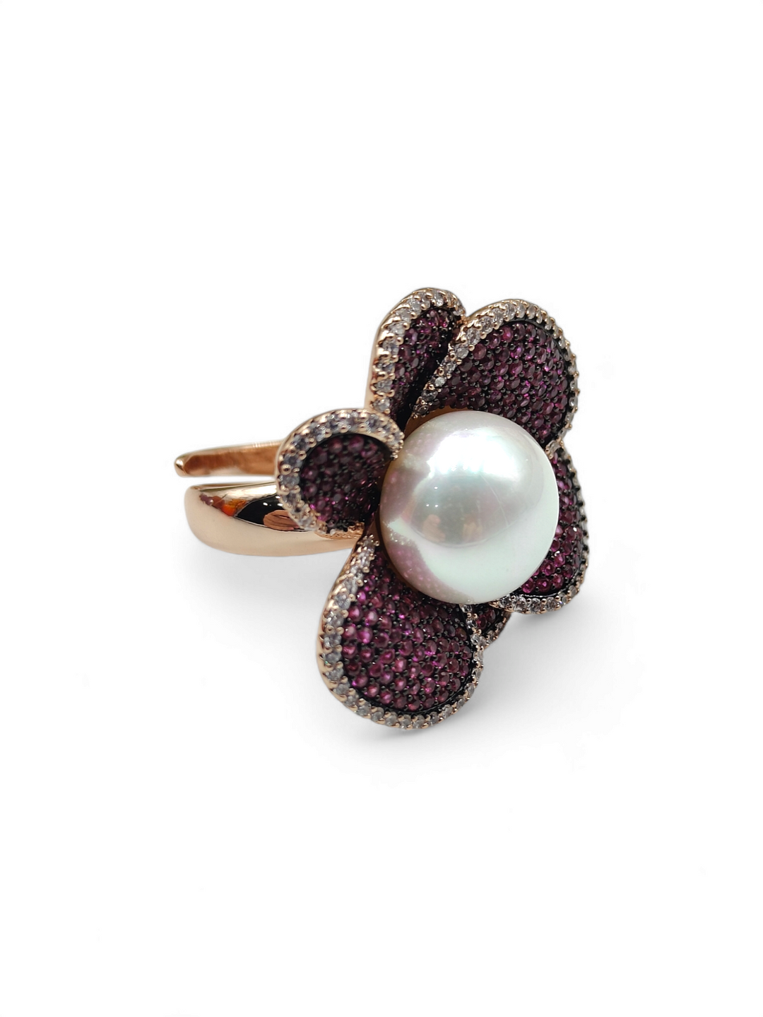 Anello fiore prezioso in perla e zirconi montato su bronzo
