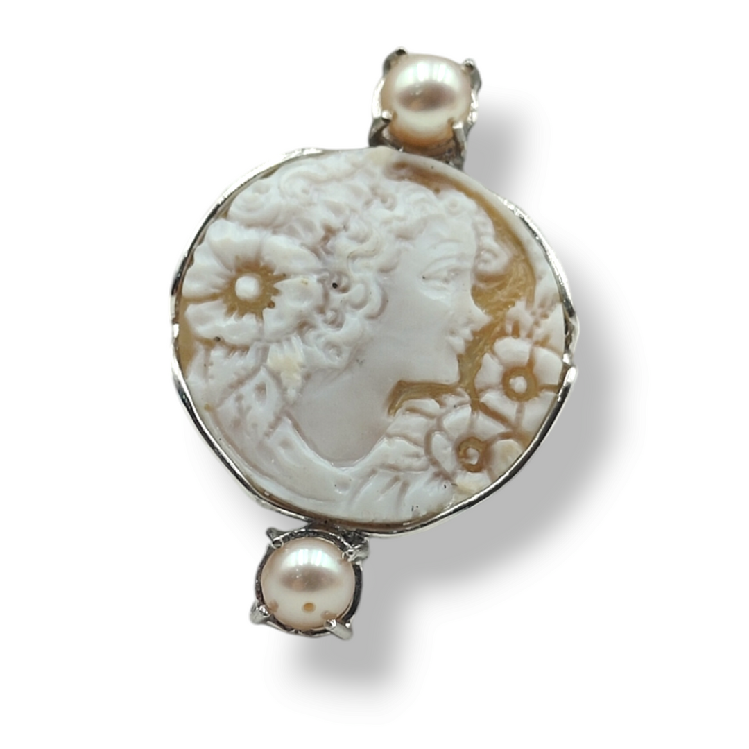 FINE COLLEZIONE - Anello "le nataline" in cammeo montato su argento